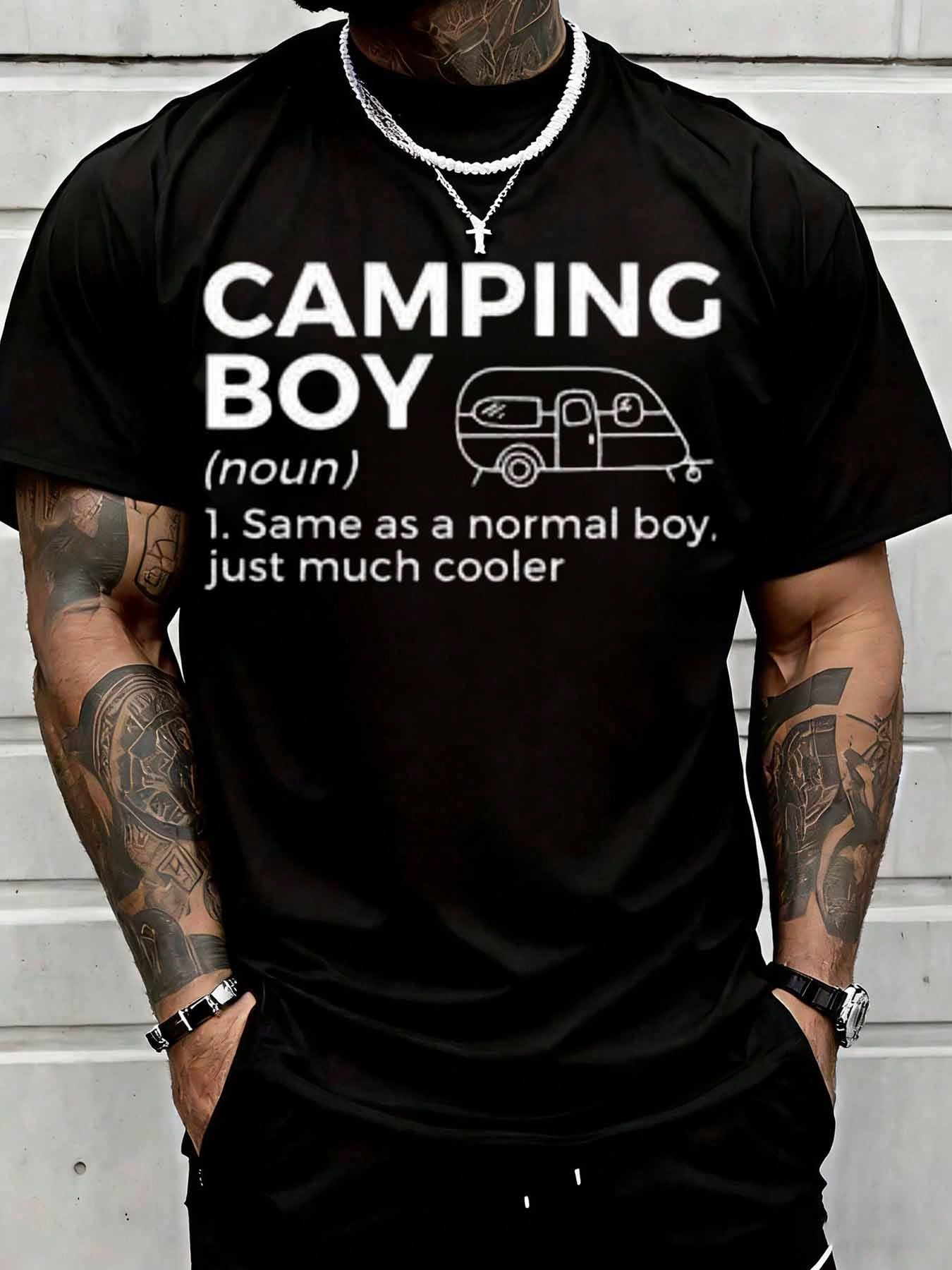 Outdoor Adventure Boys - キャンピングボーイ定義 面白いキャンパーバン柄グラフィックTシャツ ユーモアのあるアウトドアアドベンチャーギフトシャツ カジュアルスポーツウェアに最適
