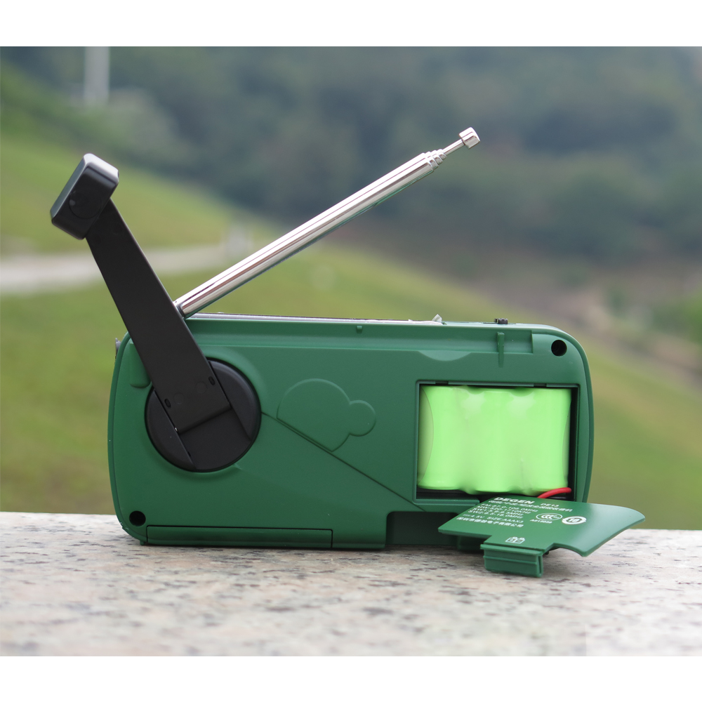 DEGEN DE13 懐中電灯 FM 太陽目覚まし時計ラジオ - Emergency Radio Solar のレビューと価格